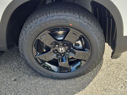 Platinum White 2026 Honda Ridgeline Black