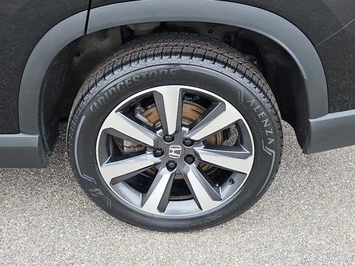 Crystal Black Pearl 2023 Honda Pilot AWD Elite