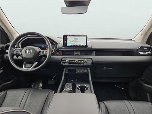 Crystal Black Pearl 2023 Honda Pilot AWD Elite