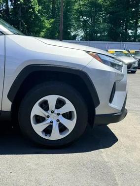 Silver Sky Metallic 2024 Toyota RAV4 LE