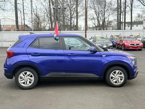 2021 Hyundai VENUE SE