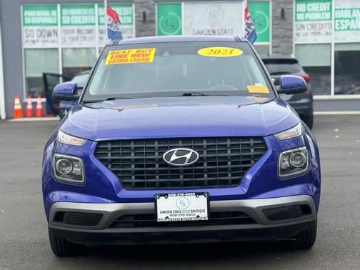 2021 Hyundai VENUE SE
