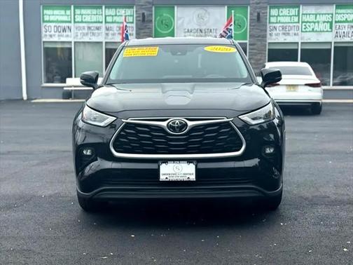 2020 Toyota Highlander LE