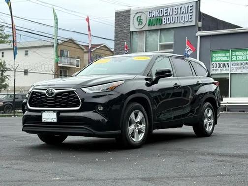 2020 Toyota Highlander LE