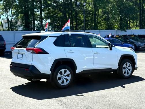2019 Toyota RAV4 LE