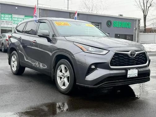 2021 Toyota Highlander LE