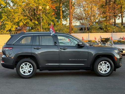 2023 Jeep Grand Cherokee Laredo