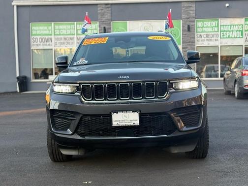 2023 Jeep Grand Cherokee Laredo