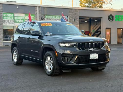 2023 Jeep Grand Cherokee Laredo