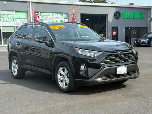 2020 Toyota RAV4 XLE