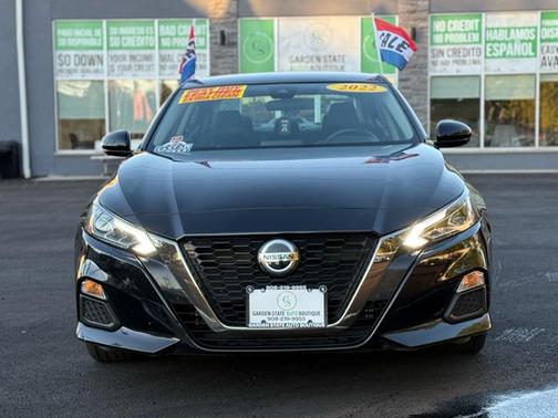 2022 Nissan Altima SR FWD
