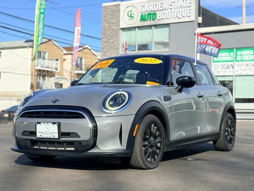 2022 MINI Hardtop Cooper