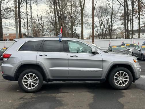 2021 Jeep Grand Cherokee Laredo