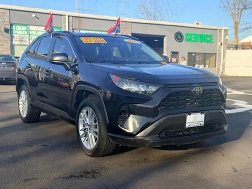 Midnight Black Metallic 2019 Toyota RAV4 LE