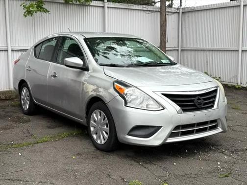 2015 Nissan Versa 1.6 SV