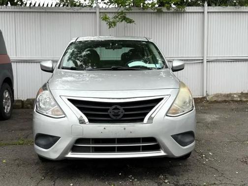 2015 Nissan Versa 1.6 SV