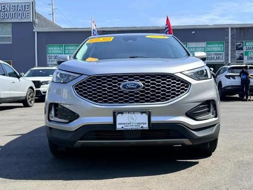Iconic Silver Metallic 2023 Ford Edge SEL