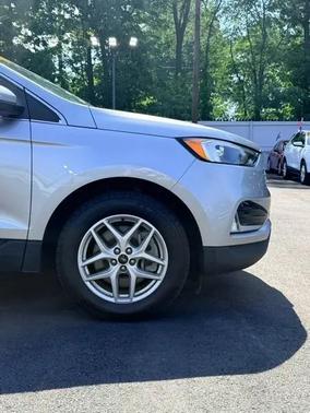 Iconic Silver Metallic 2023 Ford Edge SEL