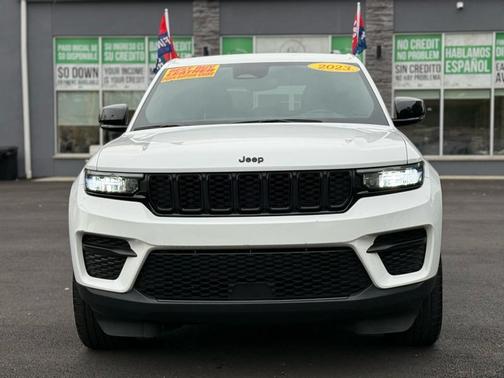 2023 Jeep Grand Cherokee Altitude