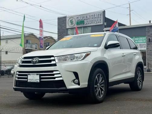 Blizzard Pearl 2019 Toyota Highlander XLE
