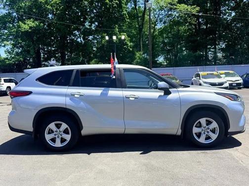 Celestial Silver Metallic 2023 Toyota Highlander LE