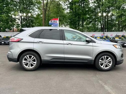Iconic Silver Metallic 2020 Ford Edge SEL