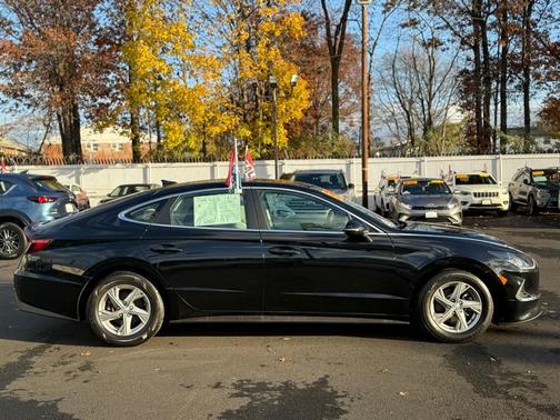 2023 Hyundai SONATA SE