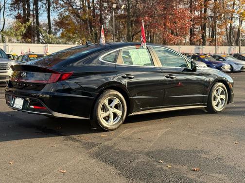 2023 Hyundai SONATA SE