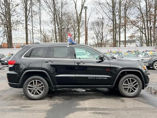 2020 Jeep Grand Cherokee Laredo