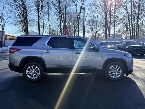 2023 Chevrolet Traverse LS