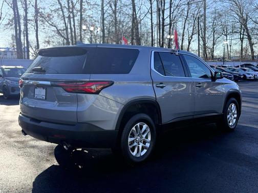 2023 Chevrolet Traverse LS