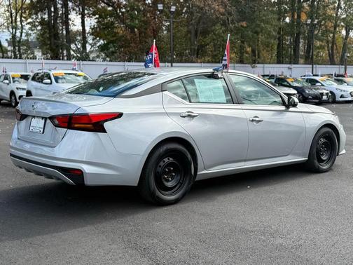 2022 Nissan Altima S FWD