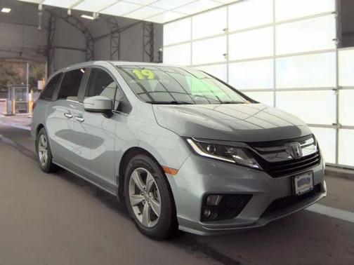 Lunar Silver Metallic 2019 Honda Odyssey EX-L