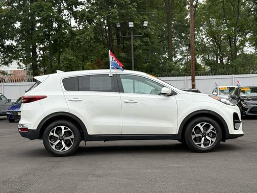2022 Kia Sportage LX