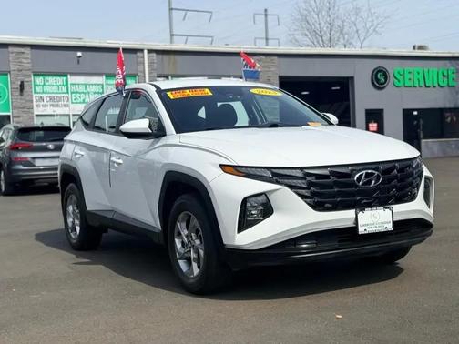 2023 Hyundai TUCSON SE