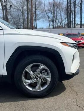 2023 Hyundai TUCSON SE