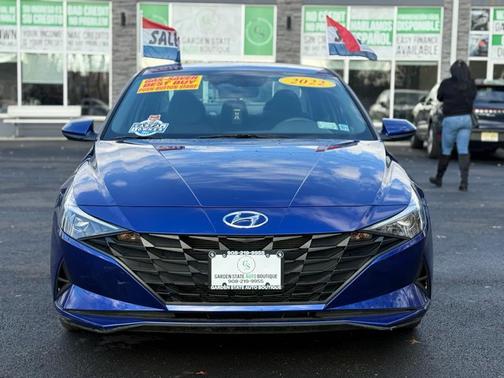 2022 Hyundai ELANTRA SEL