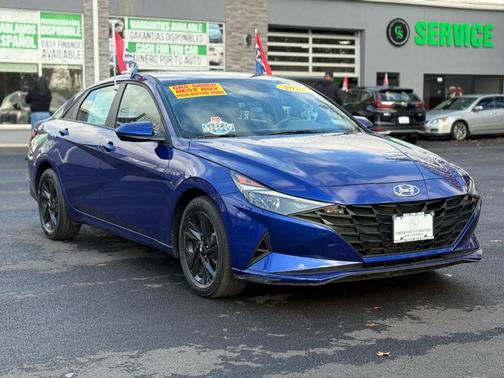 2022 Hyundai ELANTRA SEL