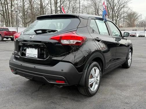 2020 Nissan Kicks S