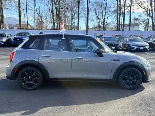 Moonwalk Grey Metallic 2022 MINI Hardtop Cooper