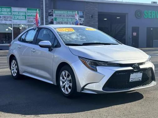 Classic Silver Metallic 2024 Toyota Corolla LE