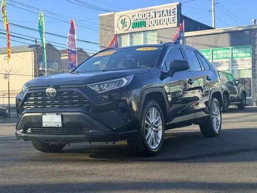 Midnight Black Metallic 2019 Toyota RAV4 LE