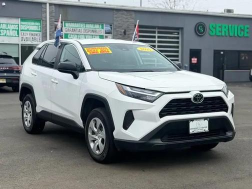 2025 Toyota RAV4 LE