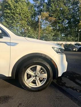 Glacial White Pearl 2022 Kia Sorento LX