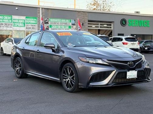 2023 Toyota Camry SE