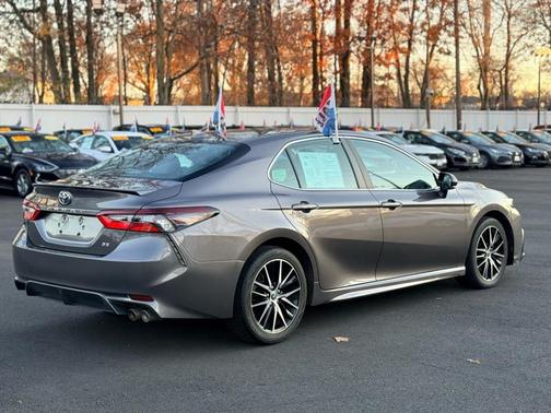 2023 Toyota Camry SE