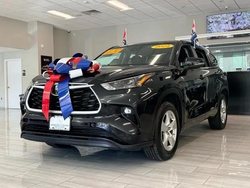 Midnight Black Metallic 2024 Toyota Highlander XLE