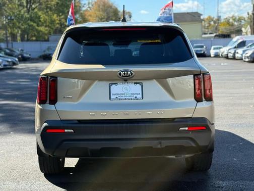 2021 Kia Sorento LX