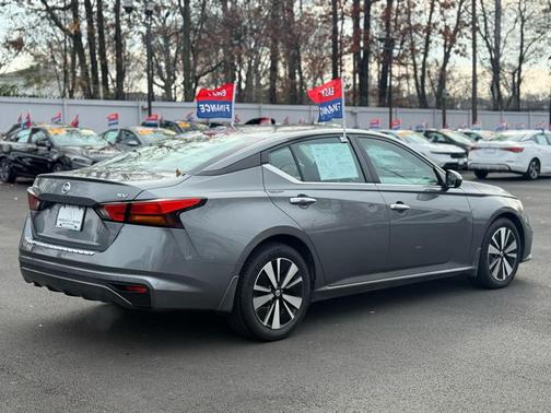 2022 Nissan Altima 2.5 SV