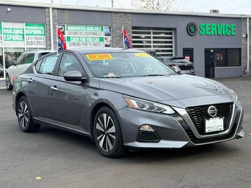 2022 Nissan Altima 2.5 SV